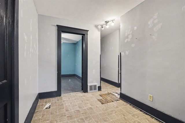 683 Capital Avenue, Battle Creek, MI 49017