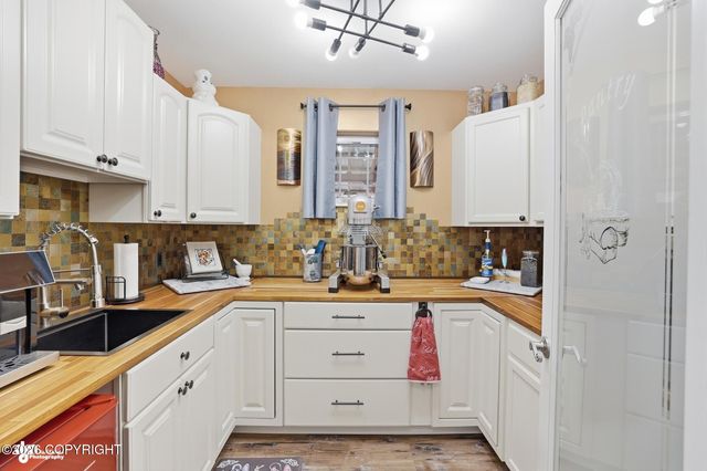 39285 Swanson River Road, Sterling, AK 99672