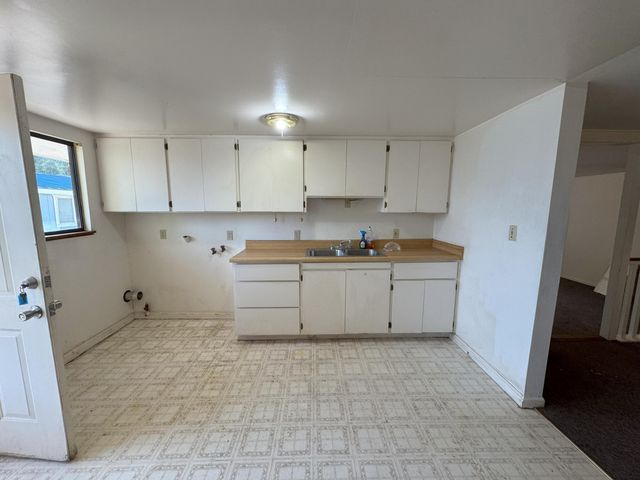 25991 Cir Bell Road, Fall River Mills, CA 96028