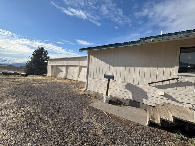 25991 Cir Bell Road, Fall River Mills, CA 96028