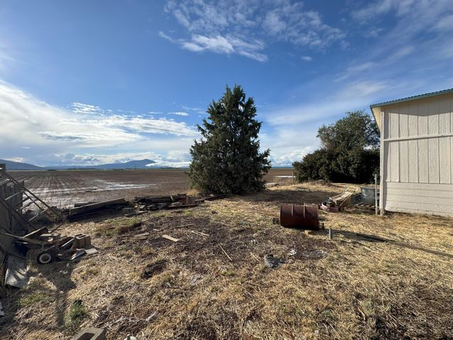 25991 Cir Bell Road, Fall River Mills, CA 96028