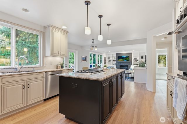 6105 128th Street SW, Mukilteo, WA 98275