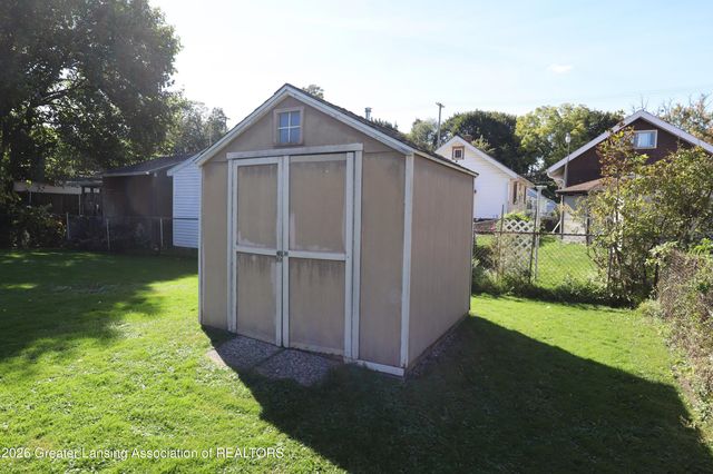 2306 Teel Avenue, Lansing, MI 48910