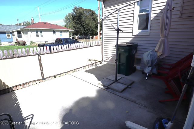 2306 Teel Avenue, Lansing, MI 48910