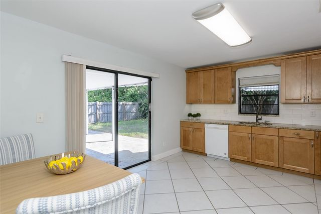 2221 CYPRESS POINT DRIVE E, Clearwater, FL 33763