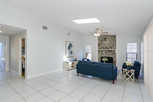 2221 CYPRESS POINT DRIVE E, Clearwater, FL 33763