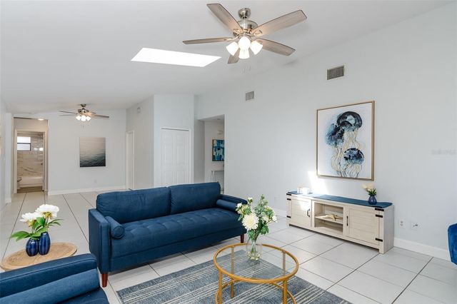 2221 CYPRESS POINT DRIVE E, Clearwater, FL 33763