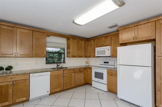 2221 CYPRESS POINT DRIVE E, Clearwater, FL 33763