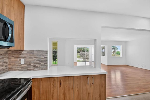 4991 Sable Pine Circle C2, West Palm Beach, FL 33417