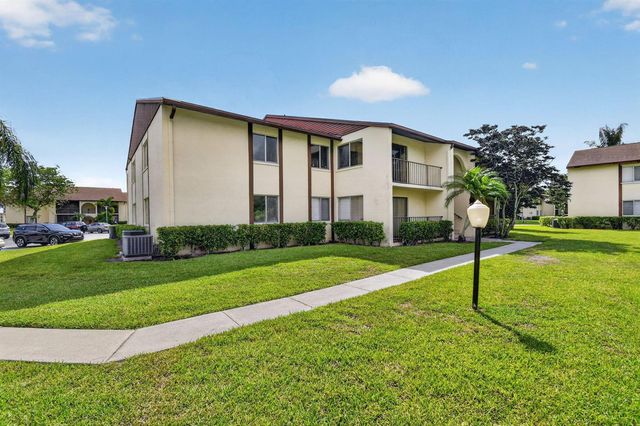 4991 Sable Pine Circle C2, West Palm Beach, FL 33417