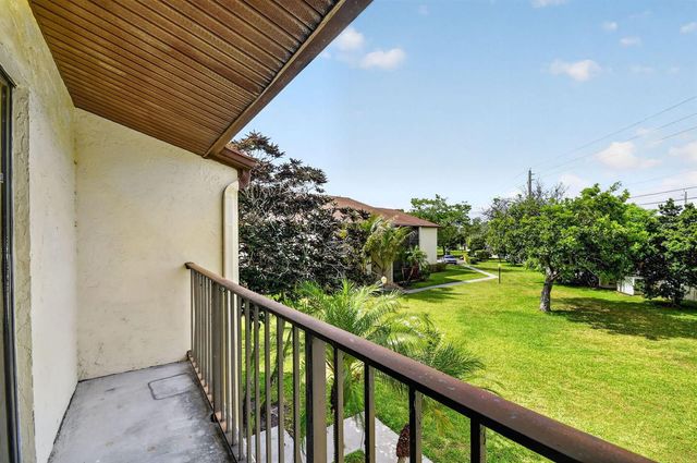 4991 Sable Pine Circle C2, West Palm Beach, FL 33417