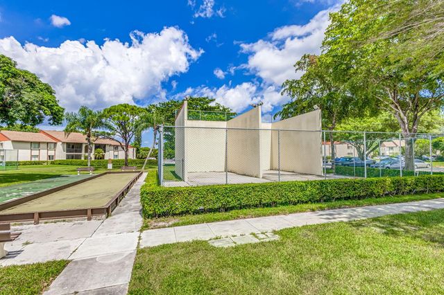 4991 Sable Pine Circle C2, West Palm Beach, FL 33417