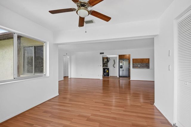 4991 Sable Pine Circle C2, West Palm Beach, FL 33417