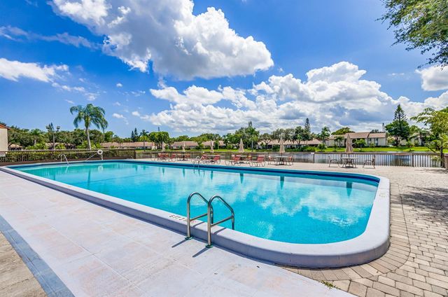 4991 Sable Pine Circle C2, West Palm Beach, FL 33417