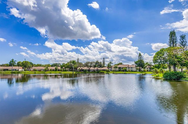 4991 Sable Pine Circle C2, West Palm Beach, FL 33417