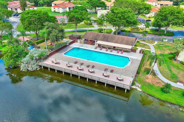 4991 Sable Pine Circle C2, West Palm Beach, FL 33417