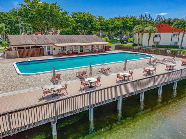 4991 Sable Pine Circle C2, West Palm Beach, FL 33417