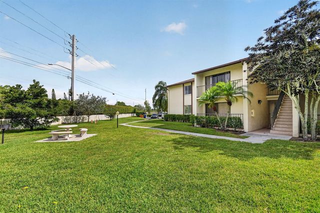 4991 Sable Pine Circle C2, West Palm Beach, FL 33417