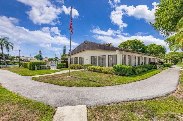 4991 Sable Pine Circle C2, West Palm Beach, FL 33417