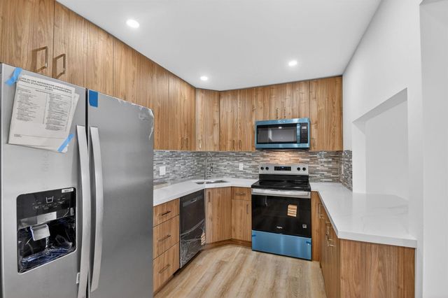 4991 Sable Pine Circle C2, West Palm Beach, FL 33417