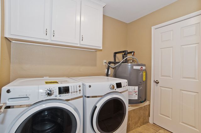 318 Kissimmee Drive, Arlington, TX 76002