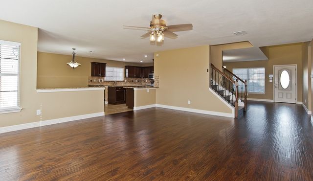318 Kissimmee Drive, Arlington, TX 76002