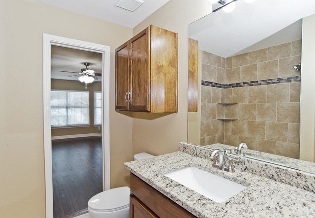 318 Kissimmee Drive, Arlington, TX 76002