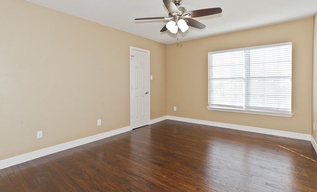 318 Kissimmee Drive, Arlington, TX 76002