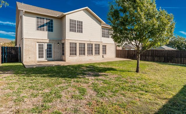 318 Kissimmee Drive, Arlington, TX 76002
