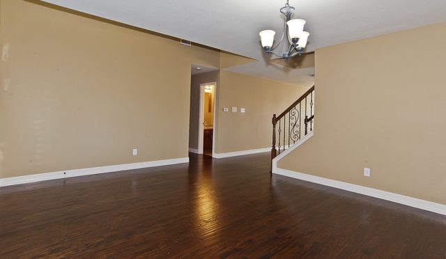 318 Kissimmee Drive, Arlington, TX 76002