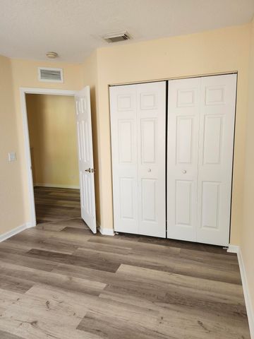 6098 Eaton Street, West Palm Beach, FL 33411