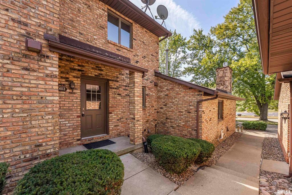 2403 E 51ST Street, Davenport, IA 52807