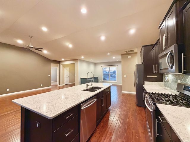 3043 Paradise Circle, Newburgh, IN 47630