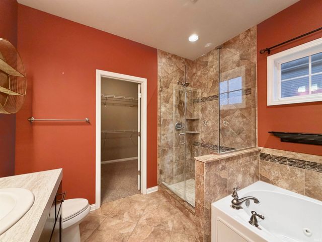 3043 Paradise Circle, Newburgh, IN 47630