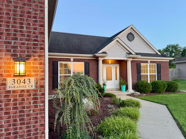 3043 Paradise Circle, Newburgh, IN 47630