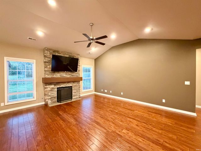 3043 Paradise Circle, Newburgh, IN 47630