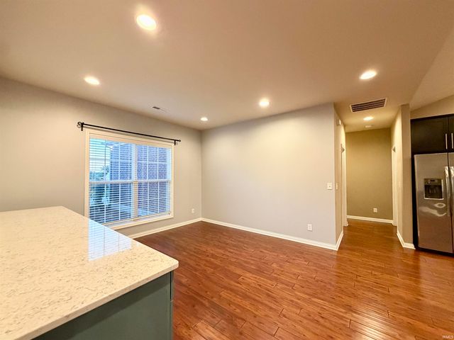 3043 Paradise Circle, Newburgh, IN 47630