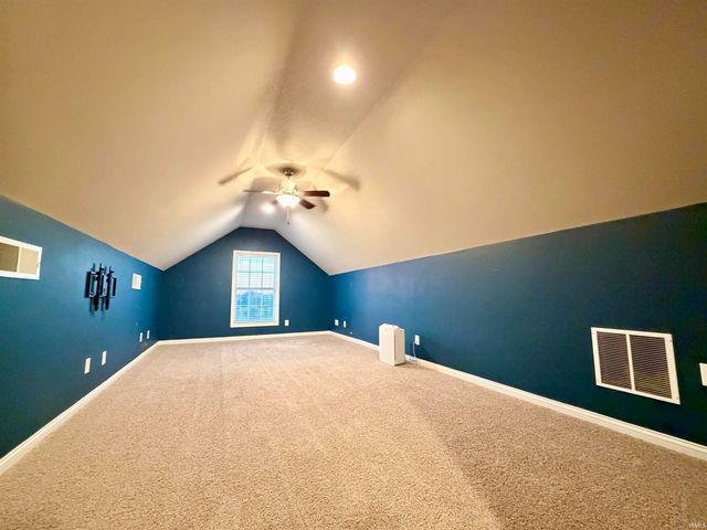 3043 Paradise Circle, Newburgh, IN 47630