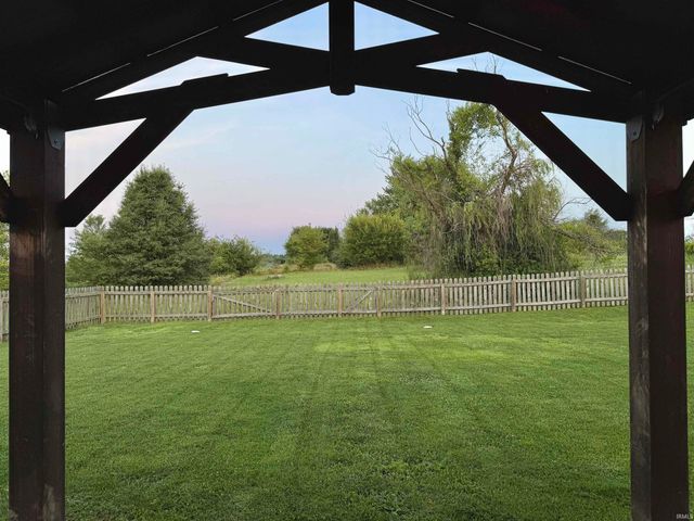 3043 Paradise Circle, Newburgh, IN 47630
