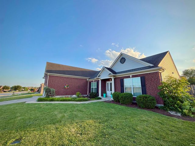 3043 Paradise Circle, Newburgh, IN 47630
