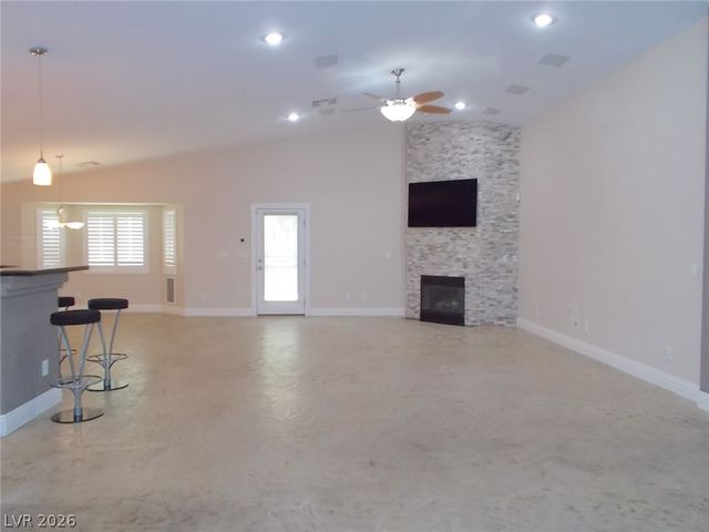 8317 Jeremiahs Lodge Avenue, Las Vegas, NV 89131