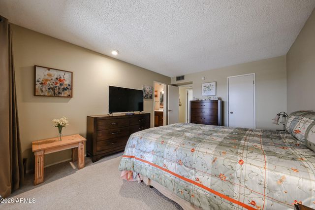 13812 N GARDEN COURT Drive, Sun City, AZ 85351