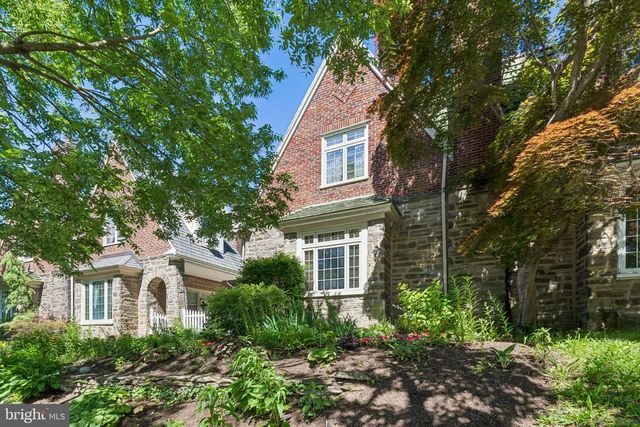 413 E ALLENS LN, Philadelphia, PA 19119