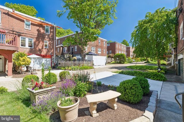 413 E ALLENS LN, Philadelphia, PA 19119