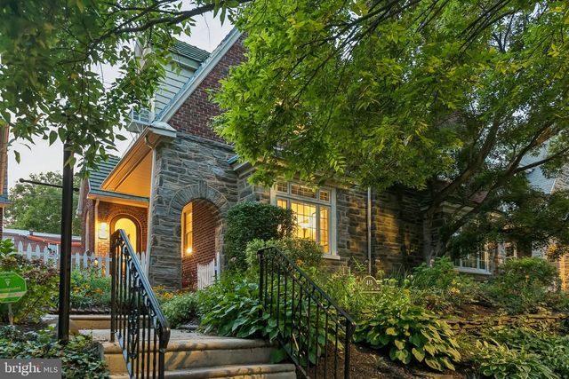 413 E ALLENS LN, Philadelphia, PA 19119
