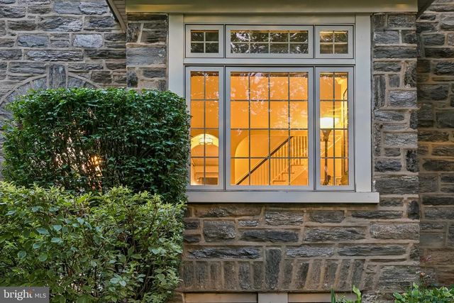 413 E ALLENS LN, Philadelphia, PA 19119
