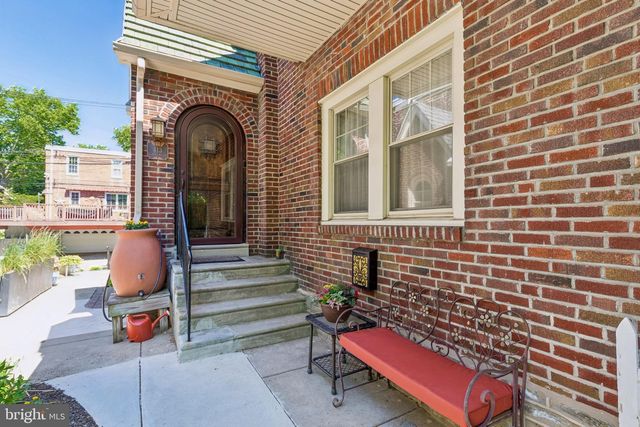 413 E ALLENS LN, Philadelphia, PA 19119