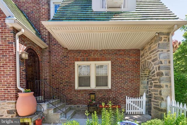 413 E ALLENS LN, Philadelphia, PA 19119