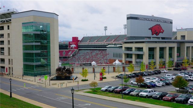 4307 W Cactus Place, Fayetteville, AR 72704