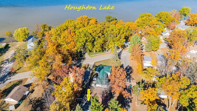 133 Maple Bluffs Avenue, Denton Twp, MI 48651